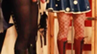 Noor mees fucks doggy style küps naine ees magab abikaasa