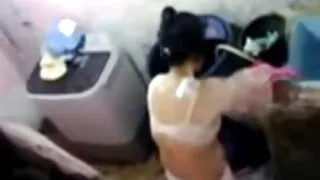 Kuigi anal Tüdruk Saab Püütud, teine hoor saab kiirenenud