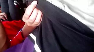 Mees levitada tüdruk seksi kaamera ees ja lekkinud Pornhub