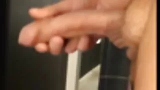 Paks cum voolab väljapoole raseeritakse tuss pärast fingering ja kuradi