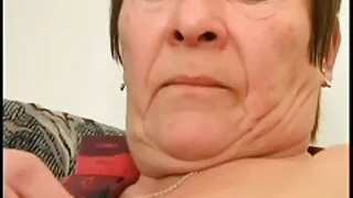 Kogenud naine võrgutab sõbra poeg kirglik kurat